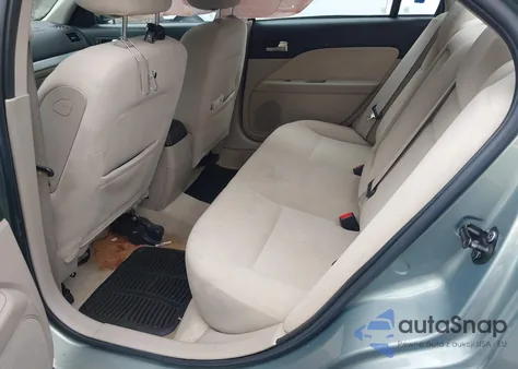 2009 Mercury Milan I4 z USA, uszkodzony, nr VIN 3MEHM07Z49R600530